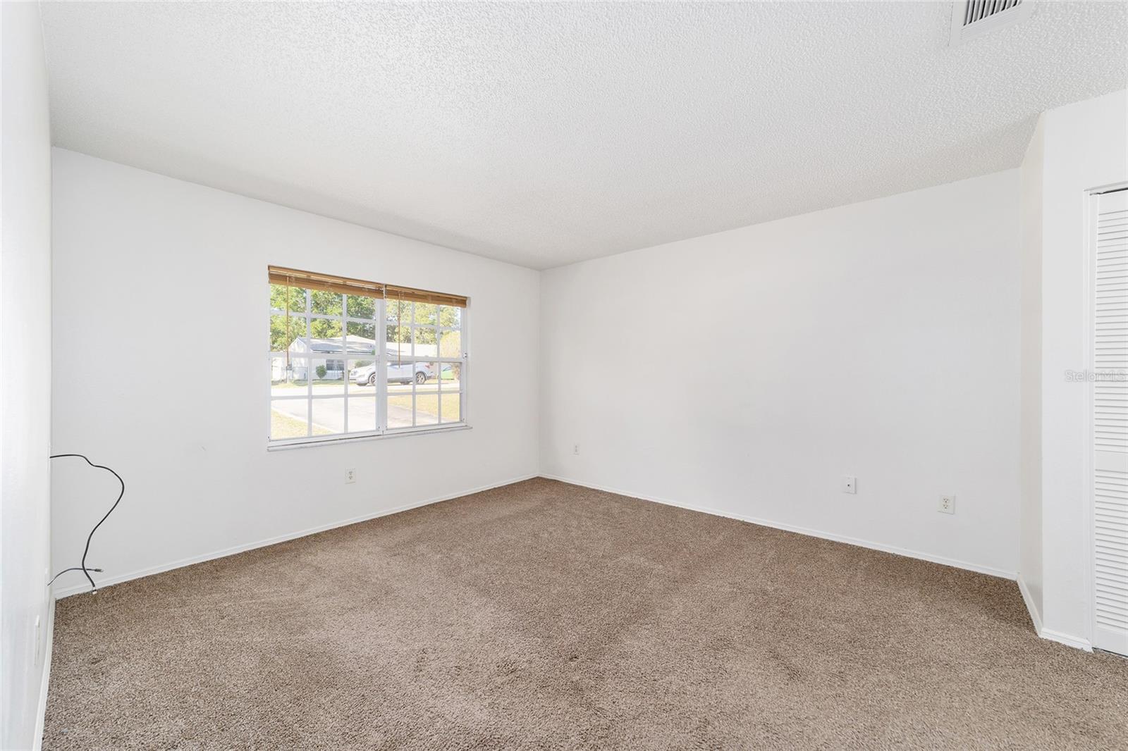 325 OAK TRACK CRSE, OCALA, FL, 34472