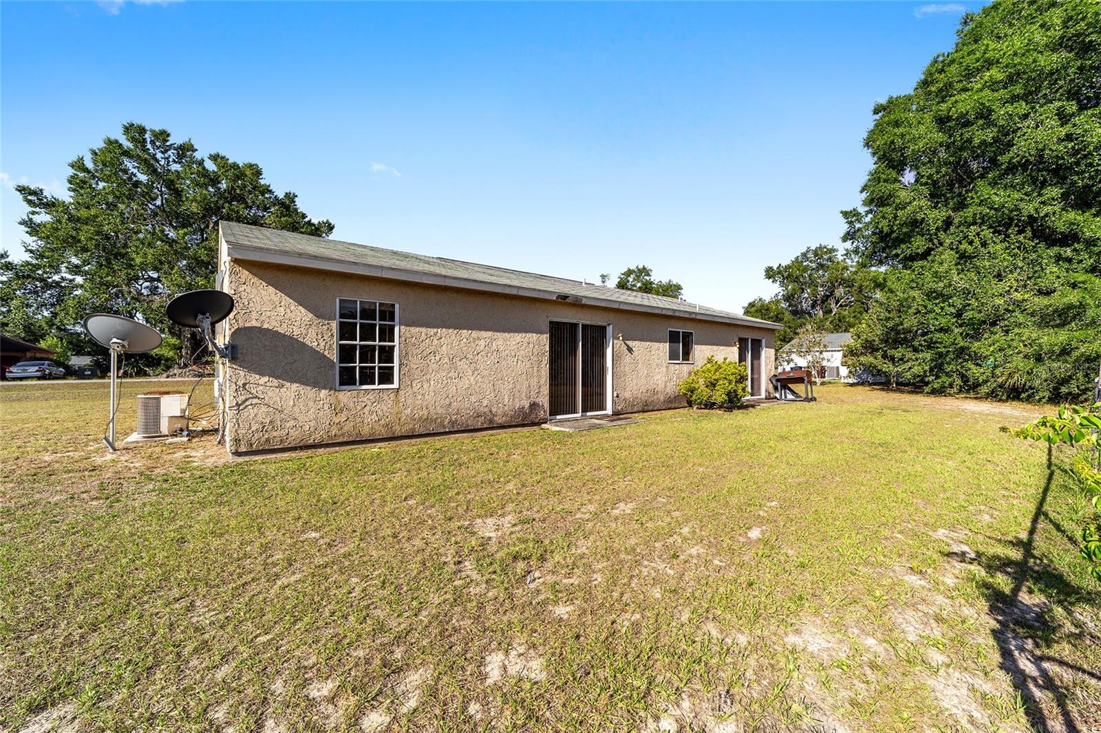 325 OAK TRACK CRSE, OCALA, FL, 34472