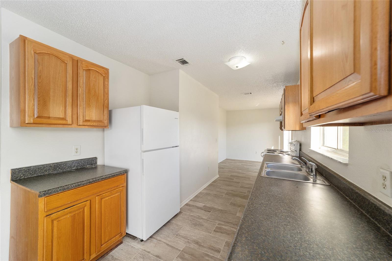 325 OAK TRACK CRSE, OCALA, FL, 34472