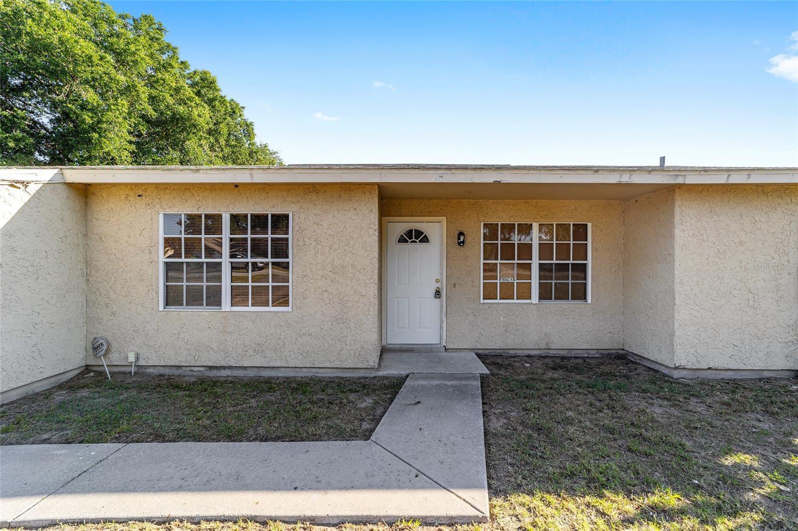 325 OAK TRACK CRSE, OCALA, FL, 34472