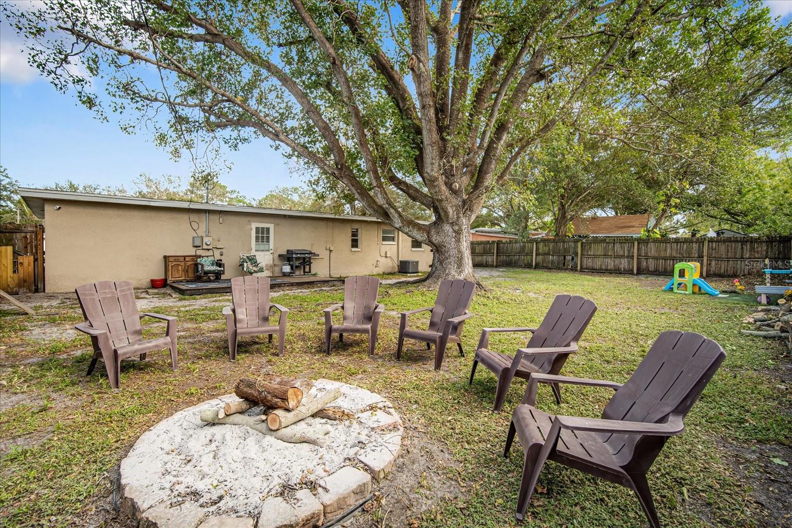 9064 93RD ST, SEMINOLE, FL, 33777