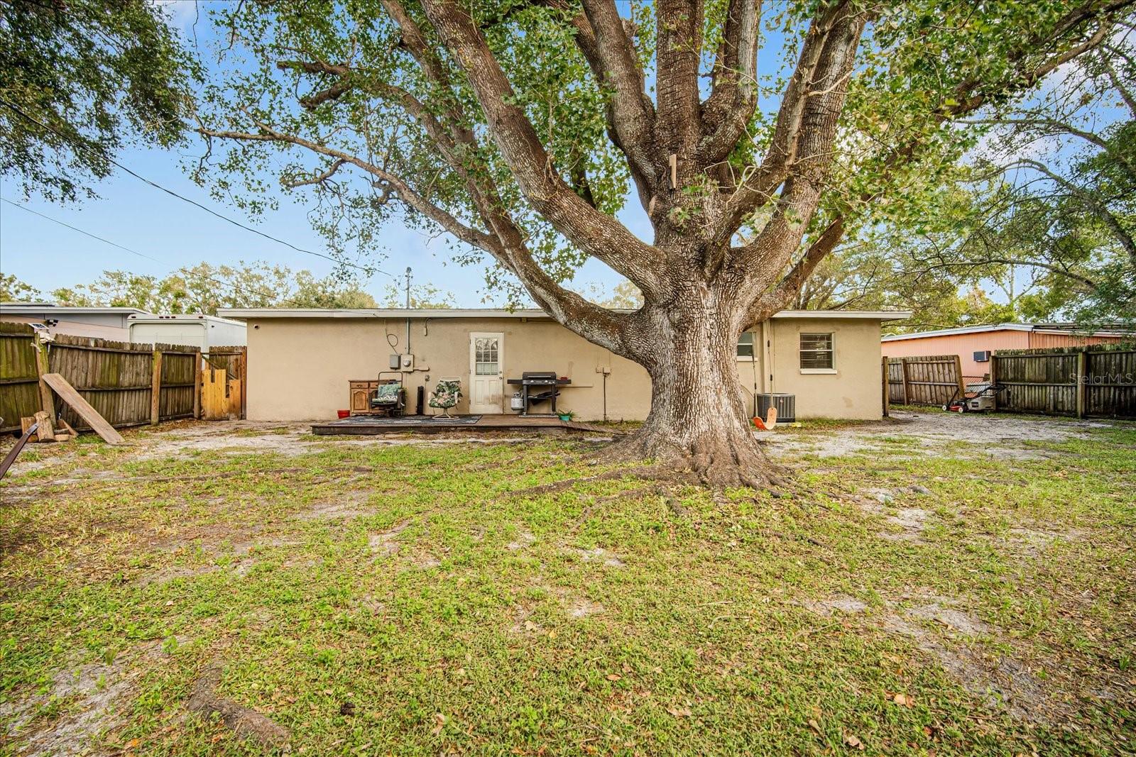 9064 93RD ST, SEMINOLE, FL, 33777