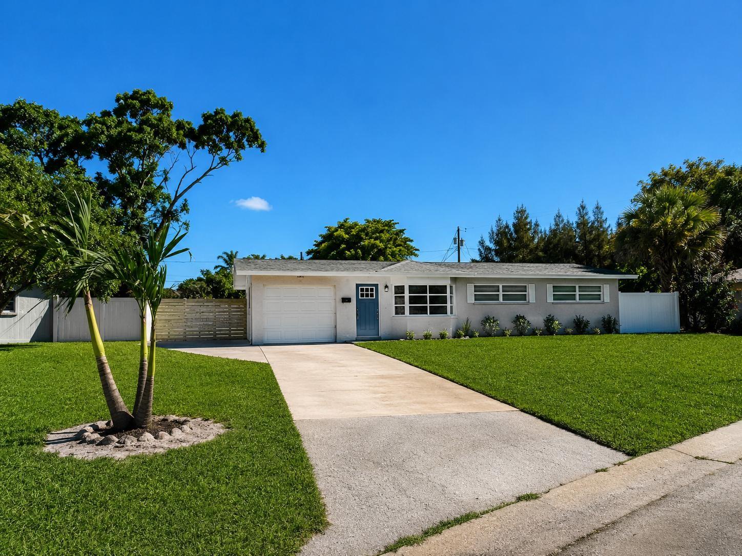 4185 BARRACUDA DR SE, ST PETERSBURG, FL, 33705