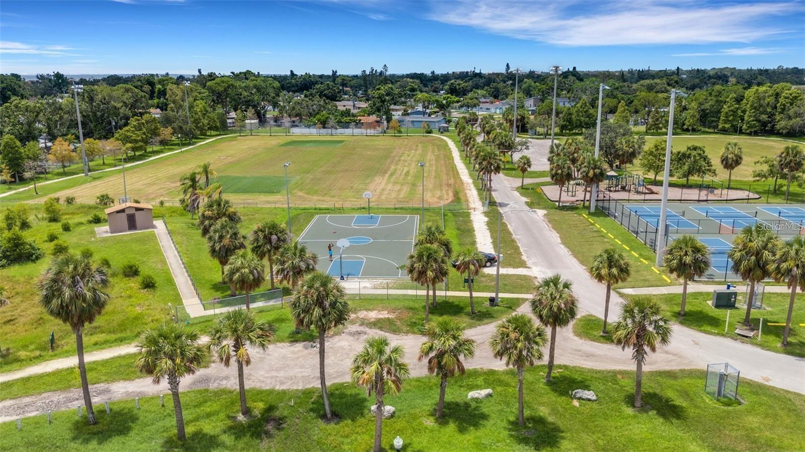 4185 BARRACUDA DR SE, ST PETERSBURG, FL, 33705