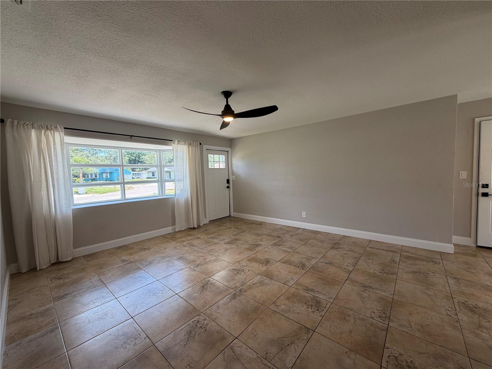 4185 BARRACUDA DR SE, ST PETERSBURG, FL, 33705