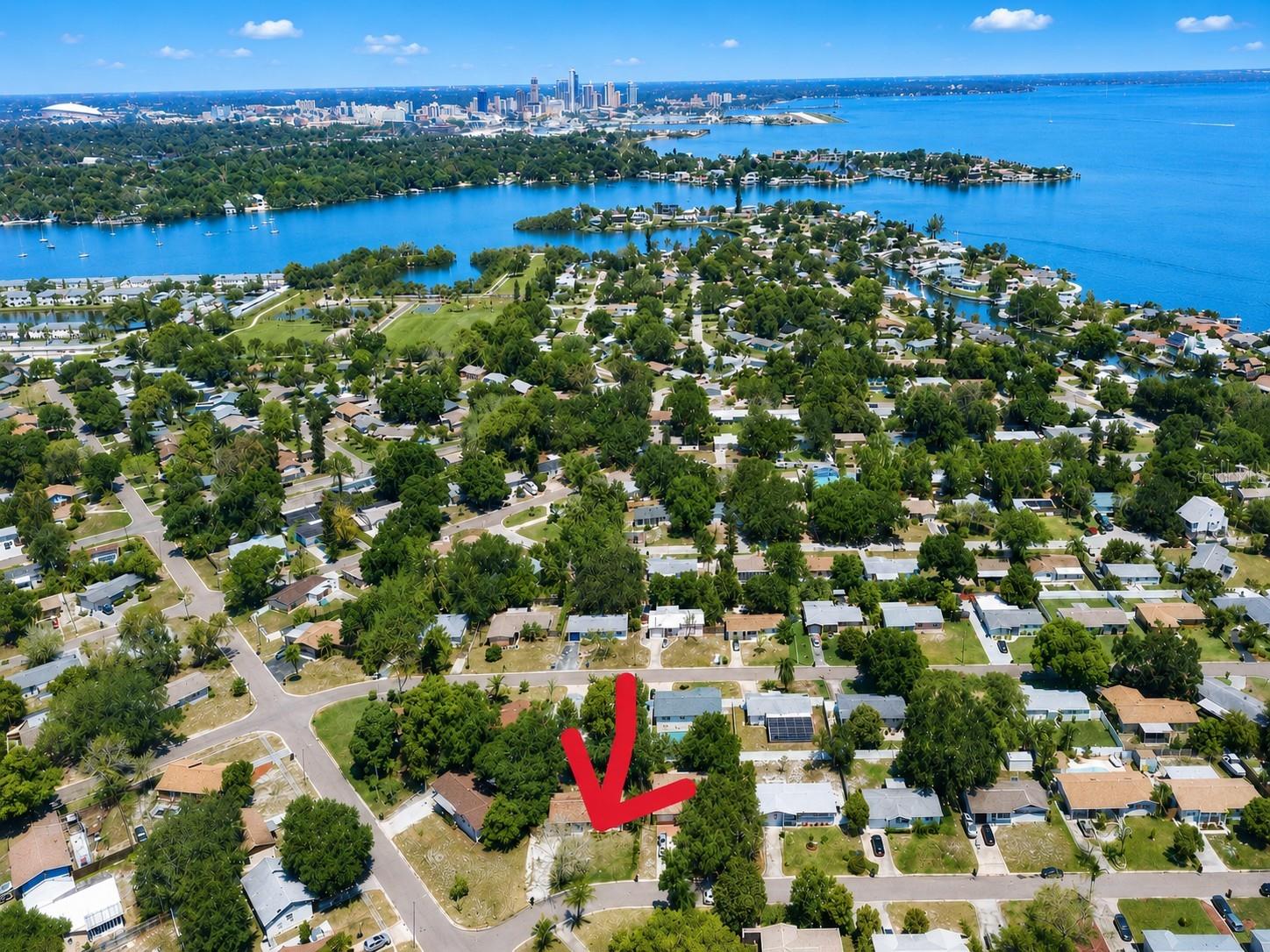 4185 BARRACUDA DR SE, ST PETERSBURG, FL, 33705