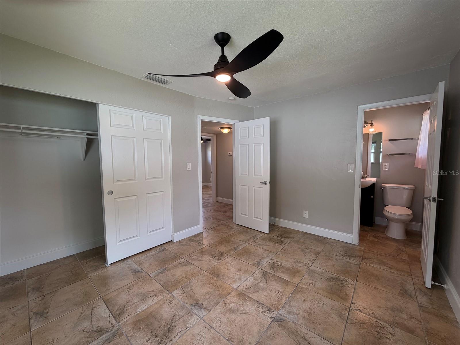 4185 BARRACUDA DR SE, ST PETERSBURG, FL, 33705