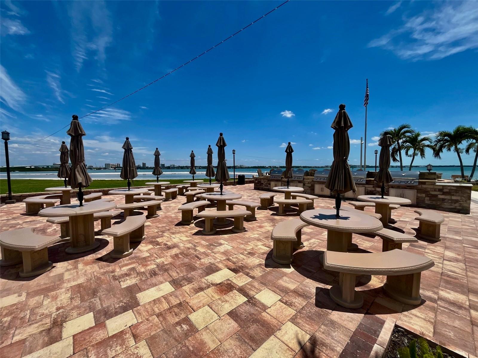 851 BAYWAY BLVD #405, CLEARWATER BEACH, FL, 33767