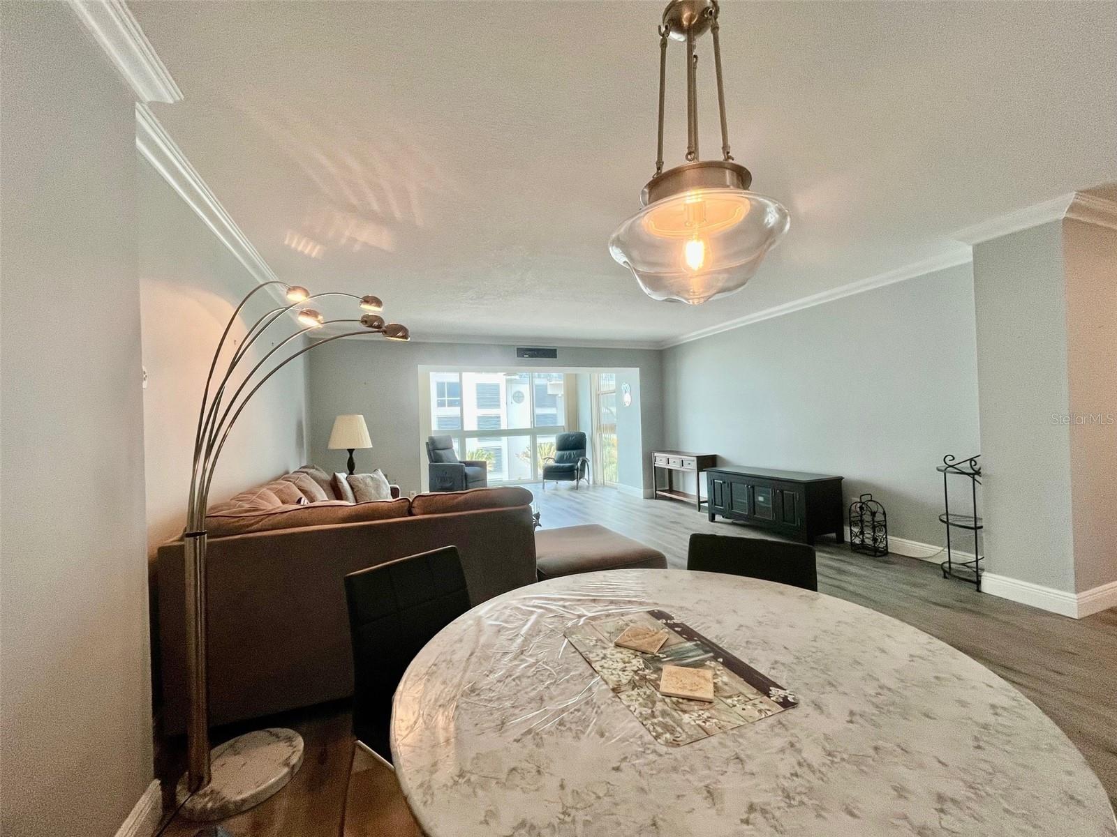 851 BAYWAY BLVD #405, CLEARWATER BEACH, FL, 33767