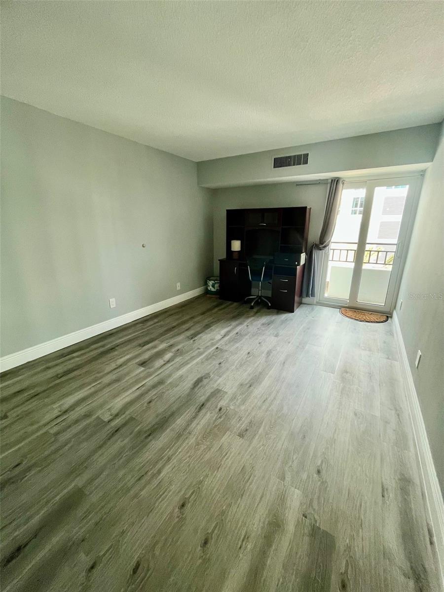 851 BAYWAY BLVD #405, CLEARWATER BEACH, FL, 33767