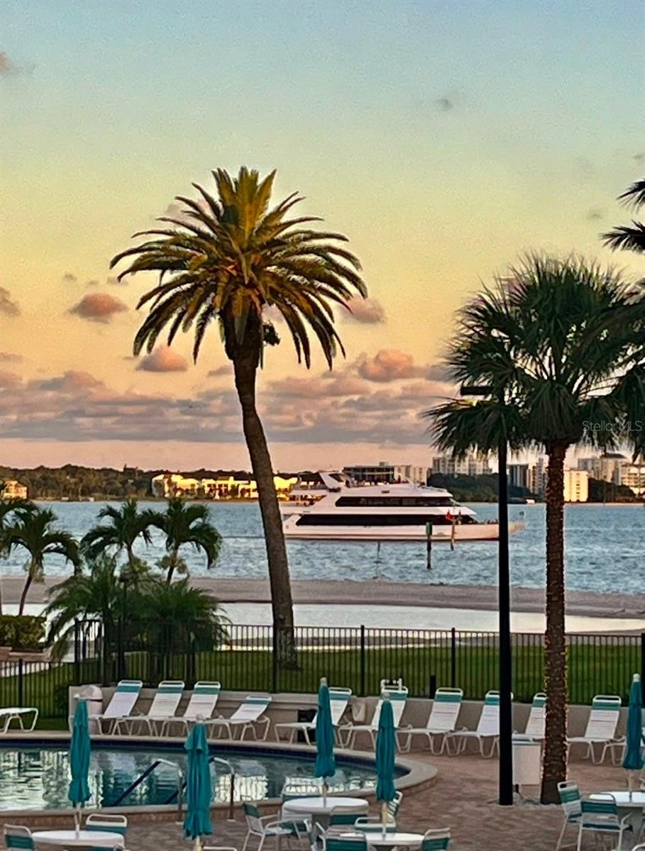851 BAYWAY BLVD #405, CLEARWATER BEACH, FL, 33767