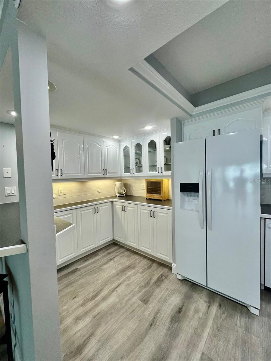 851 BAYWAY BLVD #405, CLEARWATER BEACH, FL, 33767
