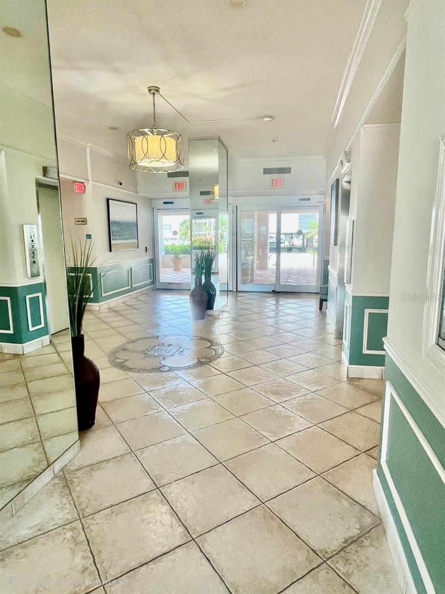 851 BAYWAY BLVD #405, CLEARWATER BEACH, FL, 33767