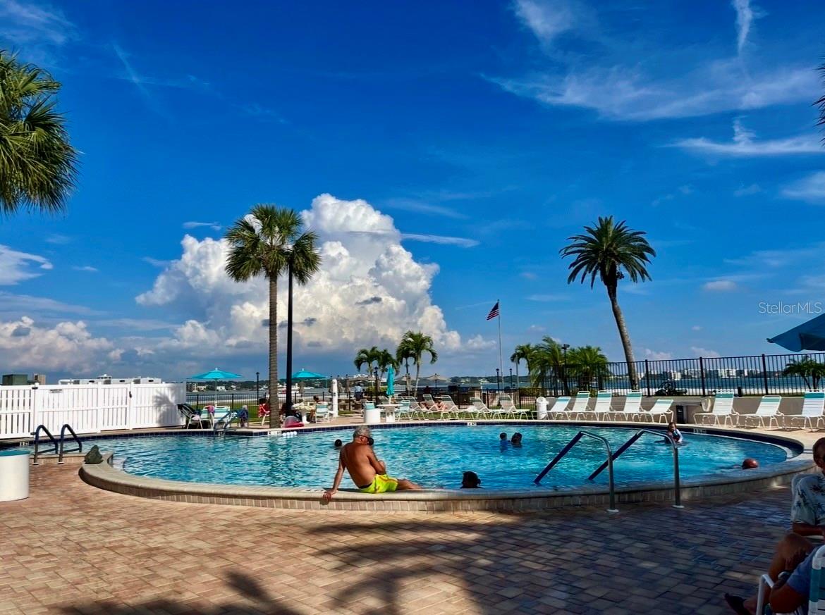 851 BAYWAY BLVD #405, CLEARWATER BEACH, FL, 33767