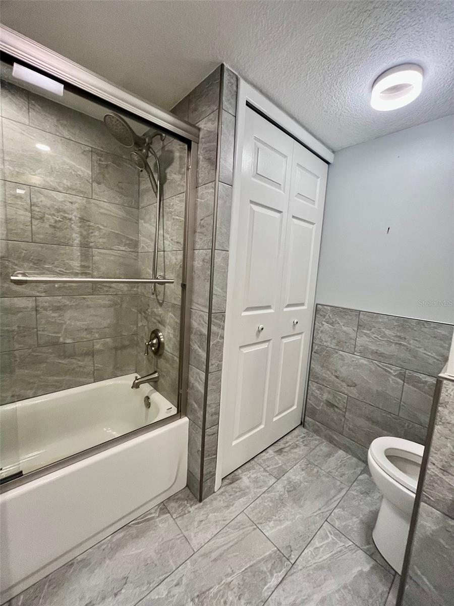 851 BAYWAY BLVD #405, CLEARWATER BEACH, FL, 33767