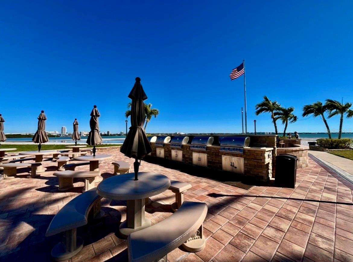 851 BAYWAY BLVD #405, CLEARWATER BEACH, FL, 33767