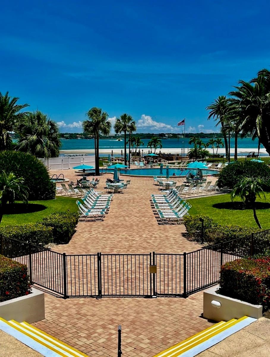 851 BAYWAY BLVD #405, CLEARWATER BEACH, FL, 33767
