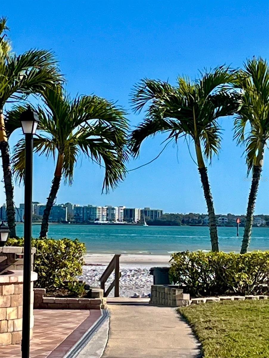 851 BAYWAY BLVD #405, CLEARWATER BEACH, FL, 33767