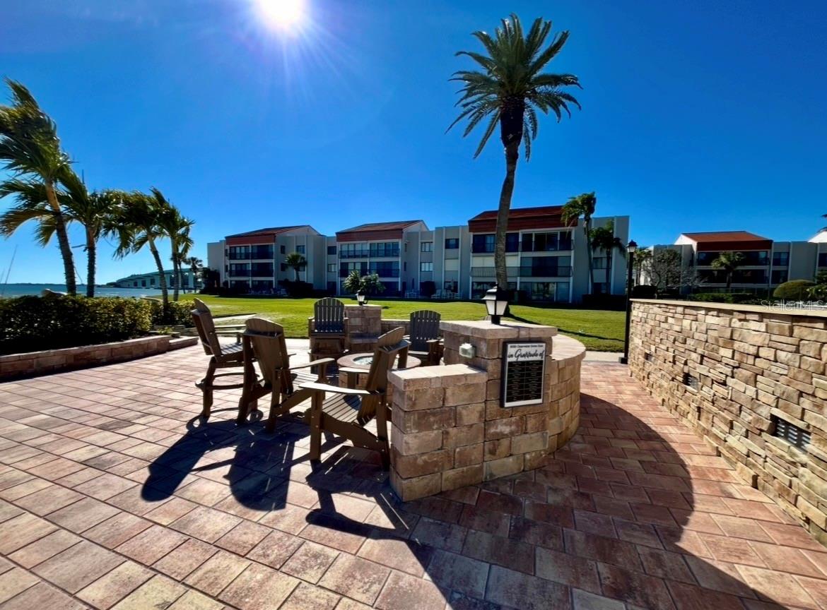 851 BAYWAY BLVD #405, CLEARWATER BEACH, FL, 33767