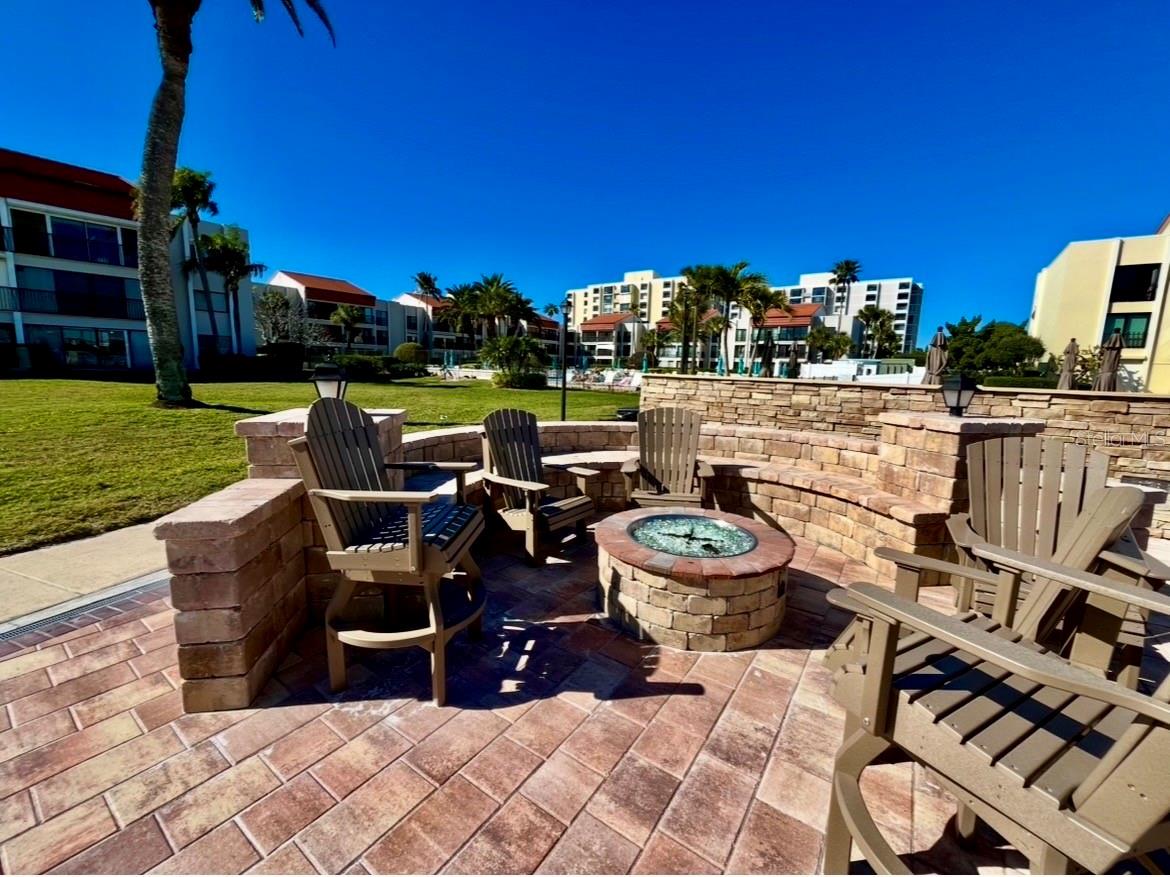 851 BAYWAY BLVD #405, CLEARWATER BEACH, FL, 33767
