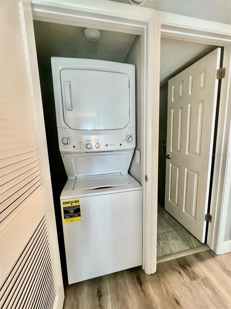 851 BAYWAY BLVD #405, CLEARWATER BEACH, FL, 33767