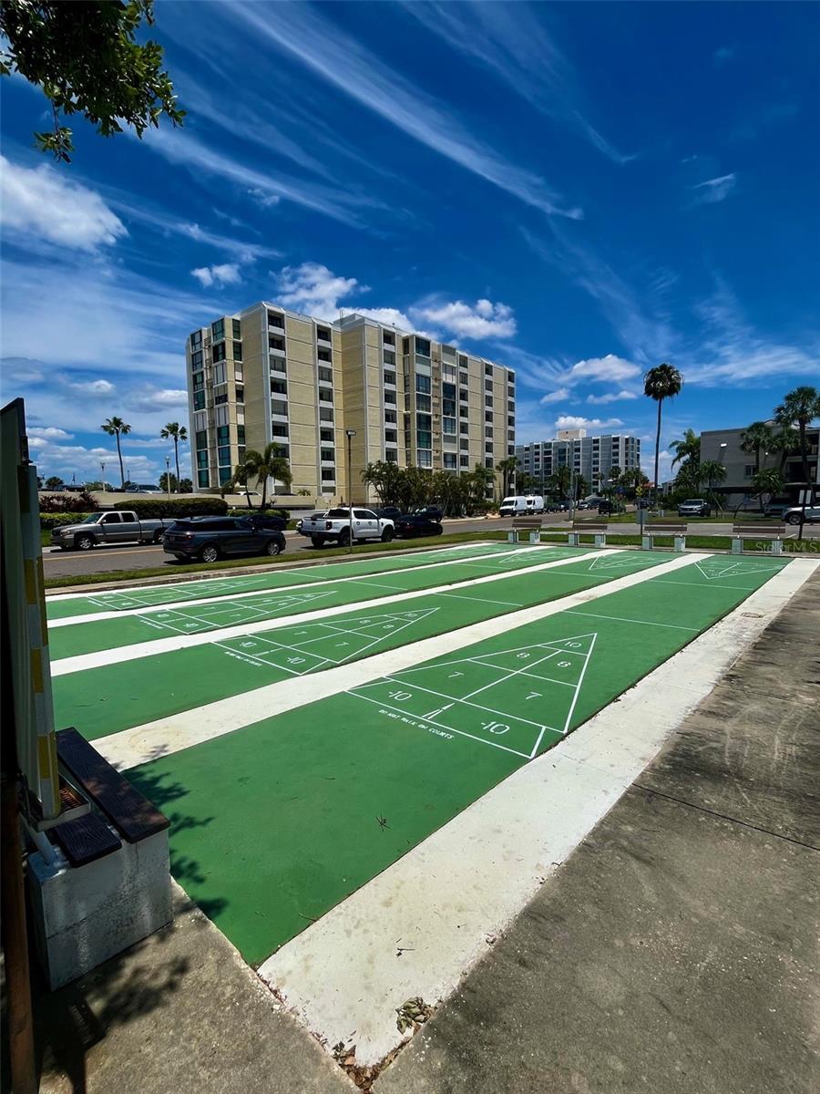 851 BAYWAY BLVD #405, CLEARWATER BEACH, FL, 33767