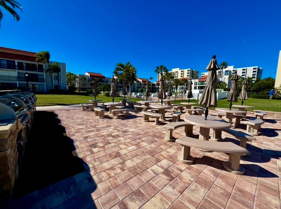 851 BAYWAY BLVD #405, CLEARWATER BEACH, FL, 33767