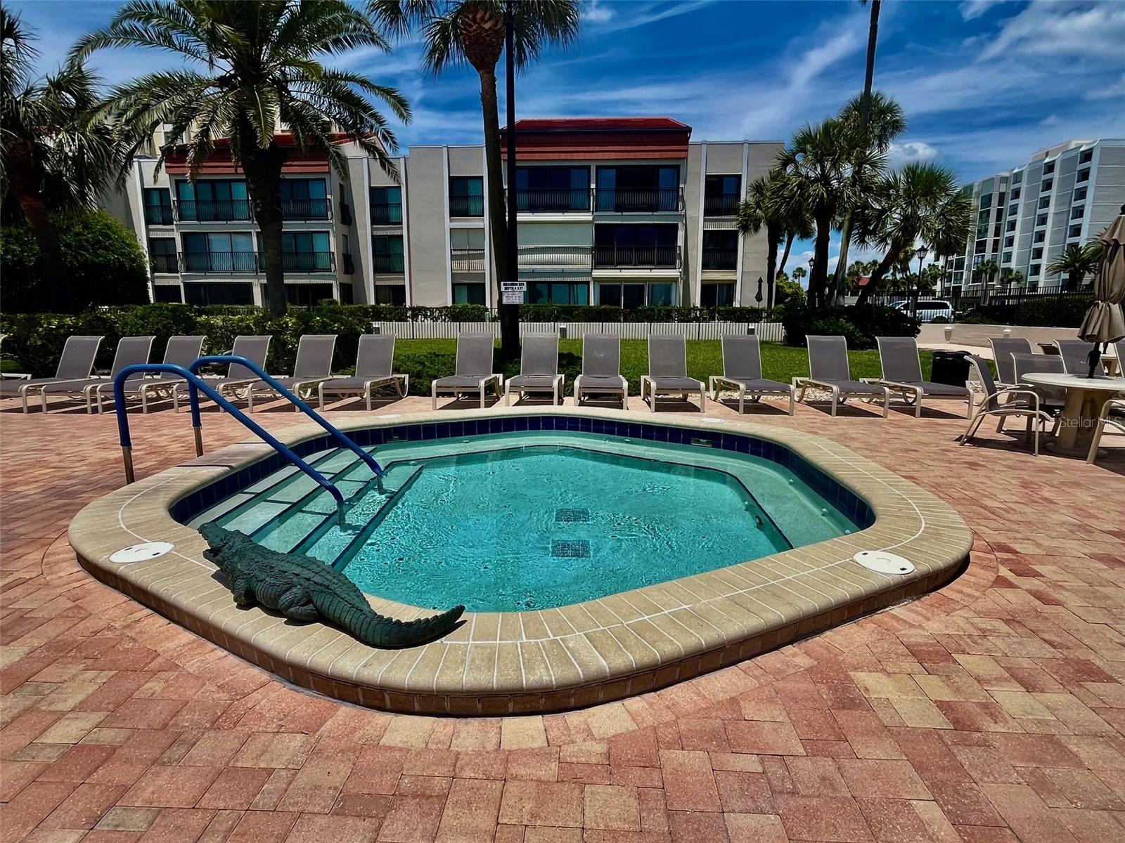 851 BAYWAY BLVD #405, CLEARWATER BEACH, FL, 33767