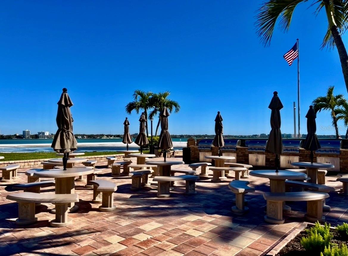 851 BAYWAY BLVD #405, CLEARWATER BEACH, FL, 33767