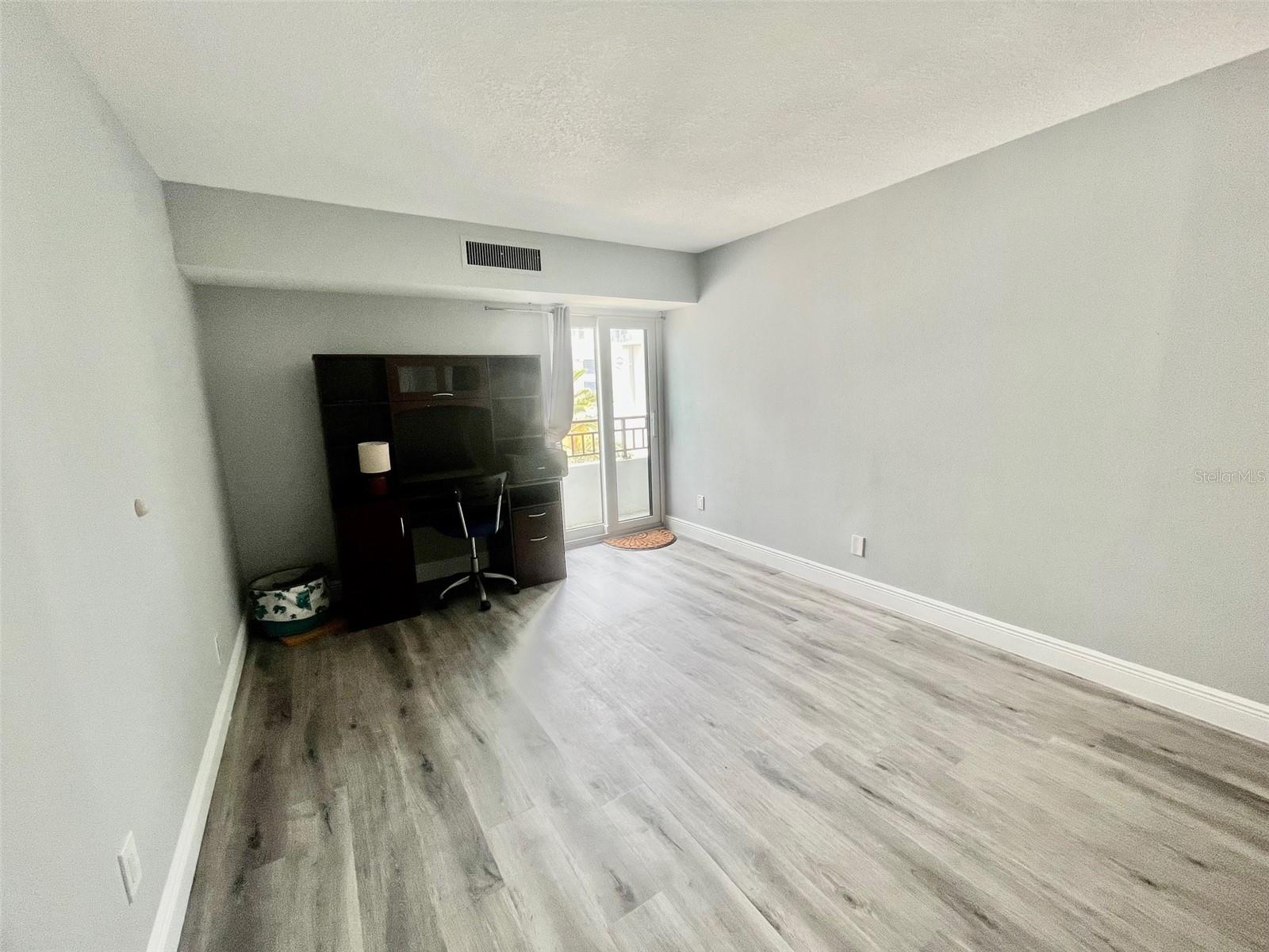 851 BAYWAY BLVD #405, CLEARWATER BEACH, FL, 33767