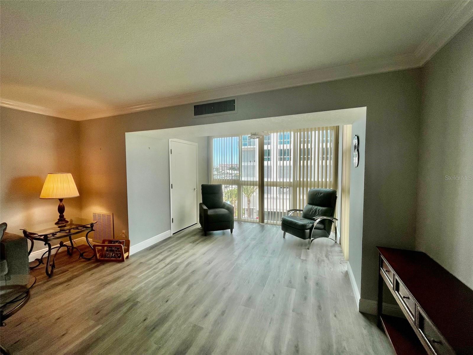 851 BAYWAY BLVD #405, CLEARWATER BEACH, FL, 33767