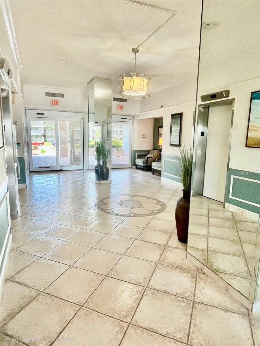 851 BAYWAY BLVD #405, CLEARWATER BEACH, FL, 33767