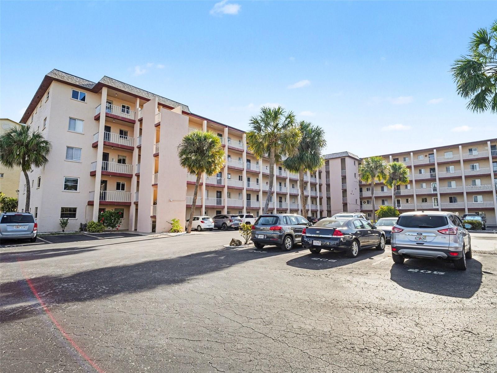 3915 LAKE BAYSHORE DR #306, BRADENTON, FL, 34205