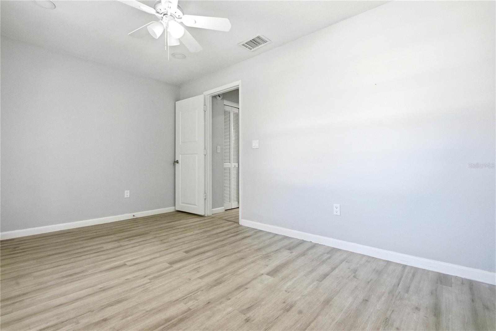 14113 VILLAGE TERRACE DR, TAMPA, FL, 33624