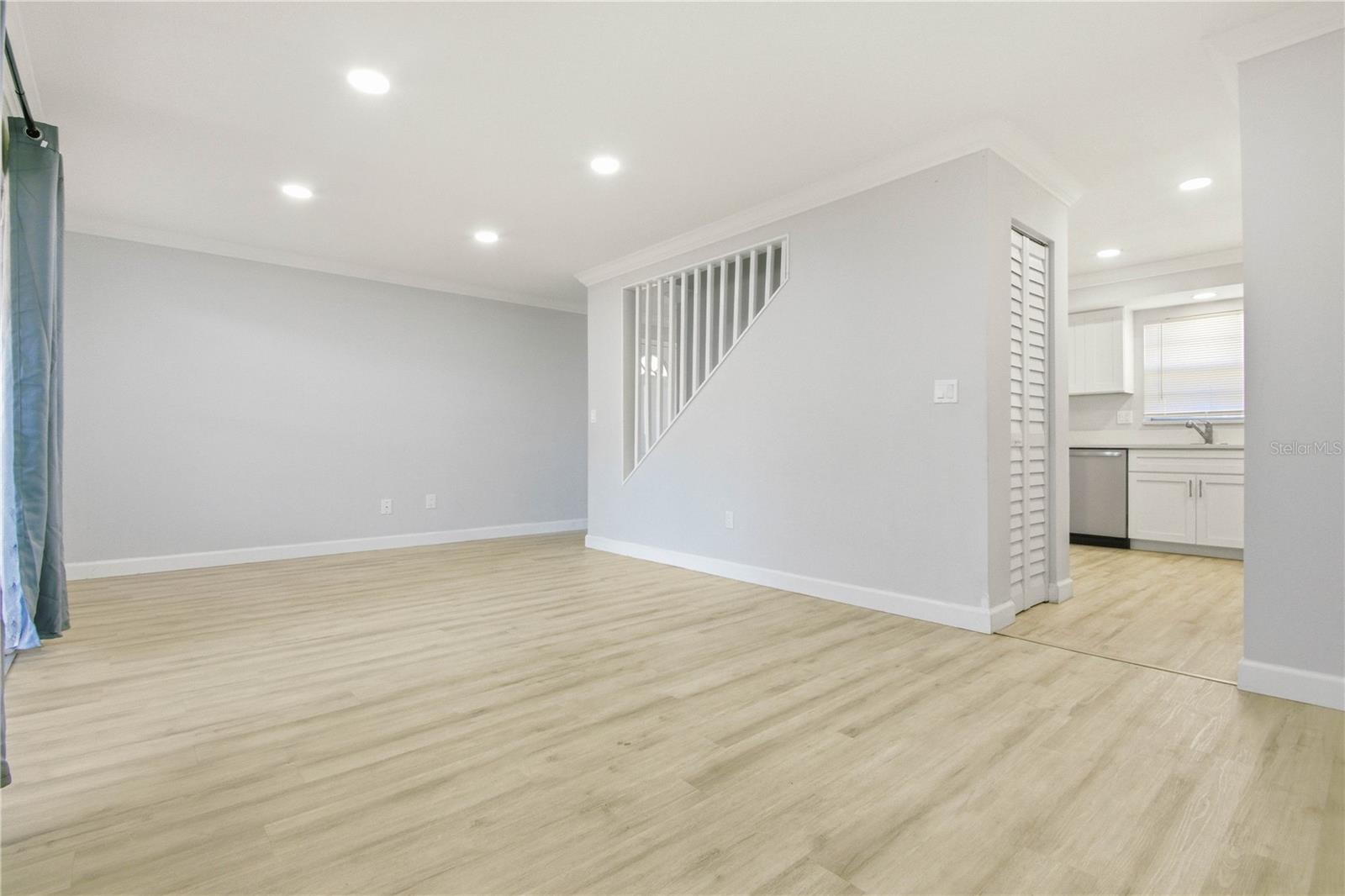 14113 VILLAGE TERRACE DR, TAMPA, FL, 33624