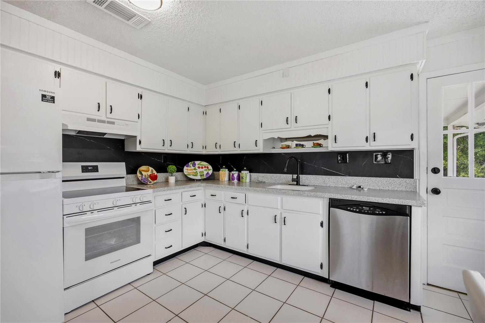 113 BROWNS RD, SAN MATEO, FL, 32187