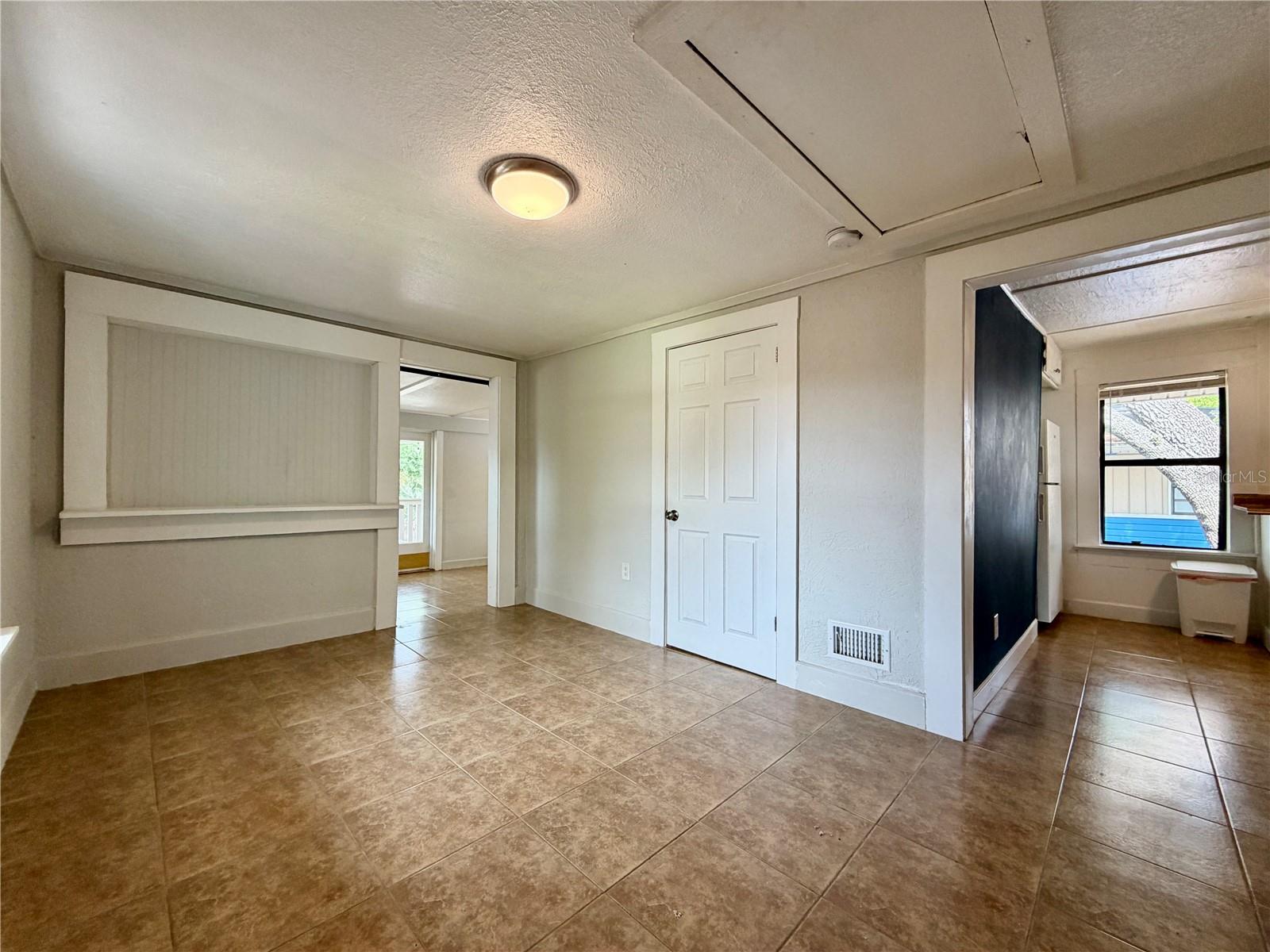 5050 2ND AVE N #Upper, ST PETERSBURG, FL, 33710