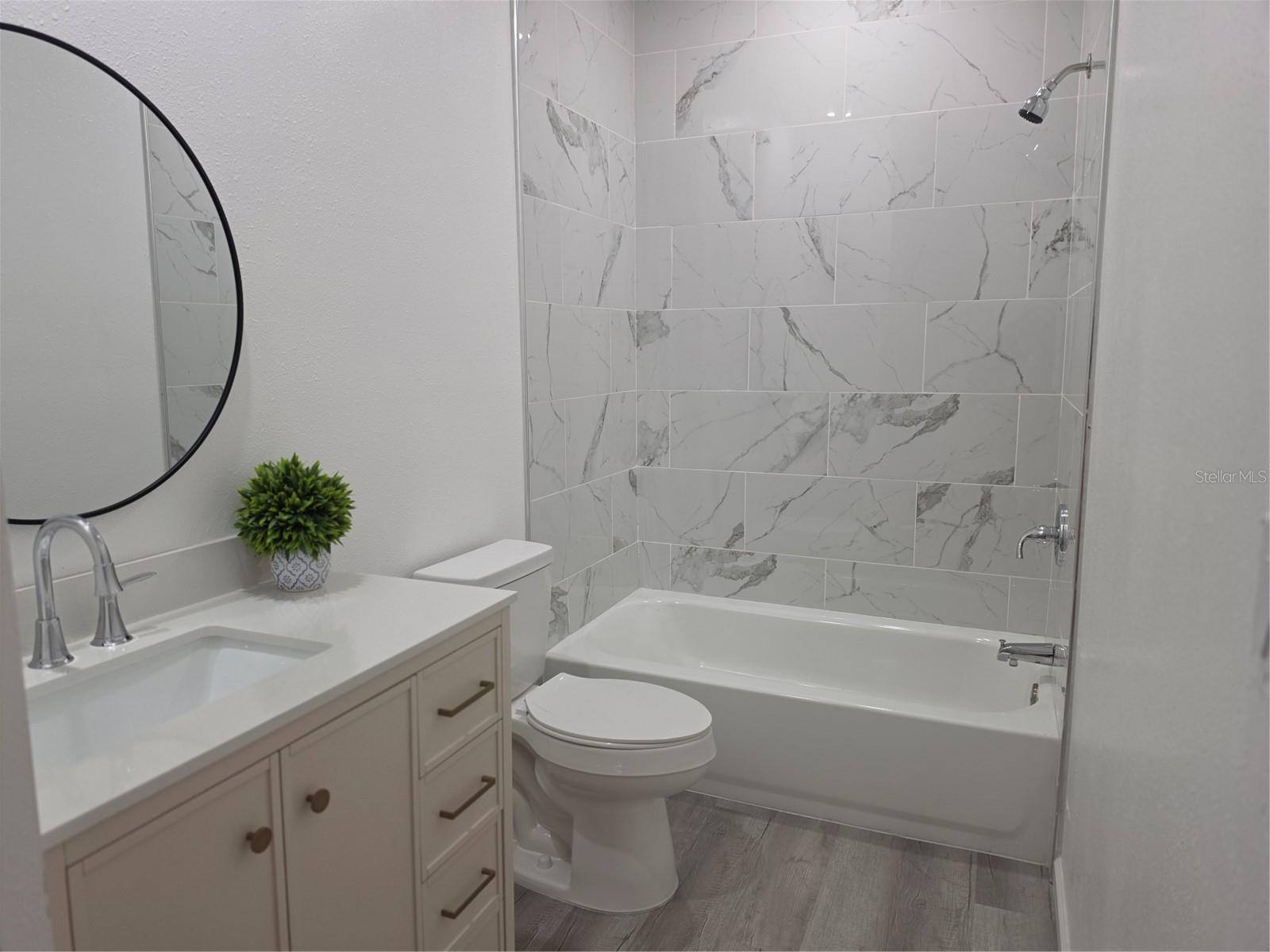 201 DR J A WILTSHIRE AVE W, LAKE WALES, FL, 33853