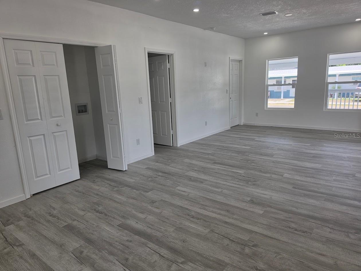 201 DR J A WILTSHIRE AVE W, LAKE WALES, FL, 33853