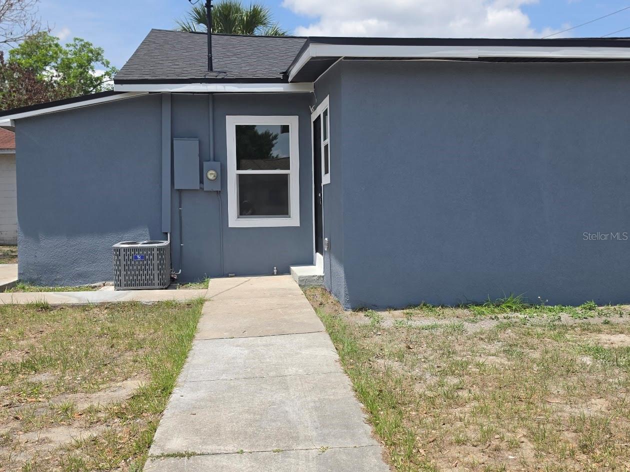 201 DR J A WILTSHIRE AVE W, LAKE WALES, FL, 33853