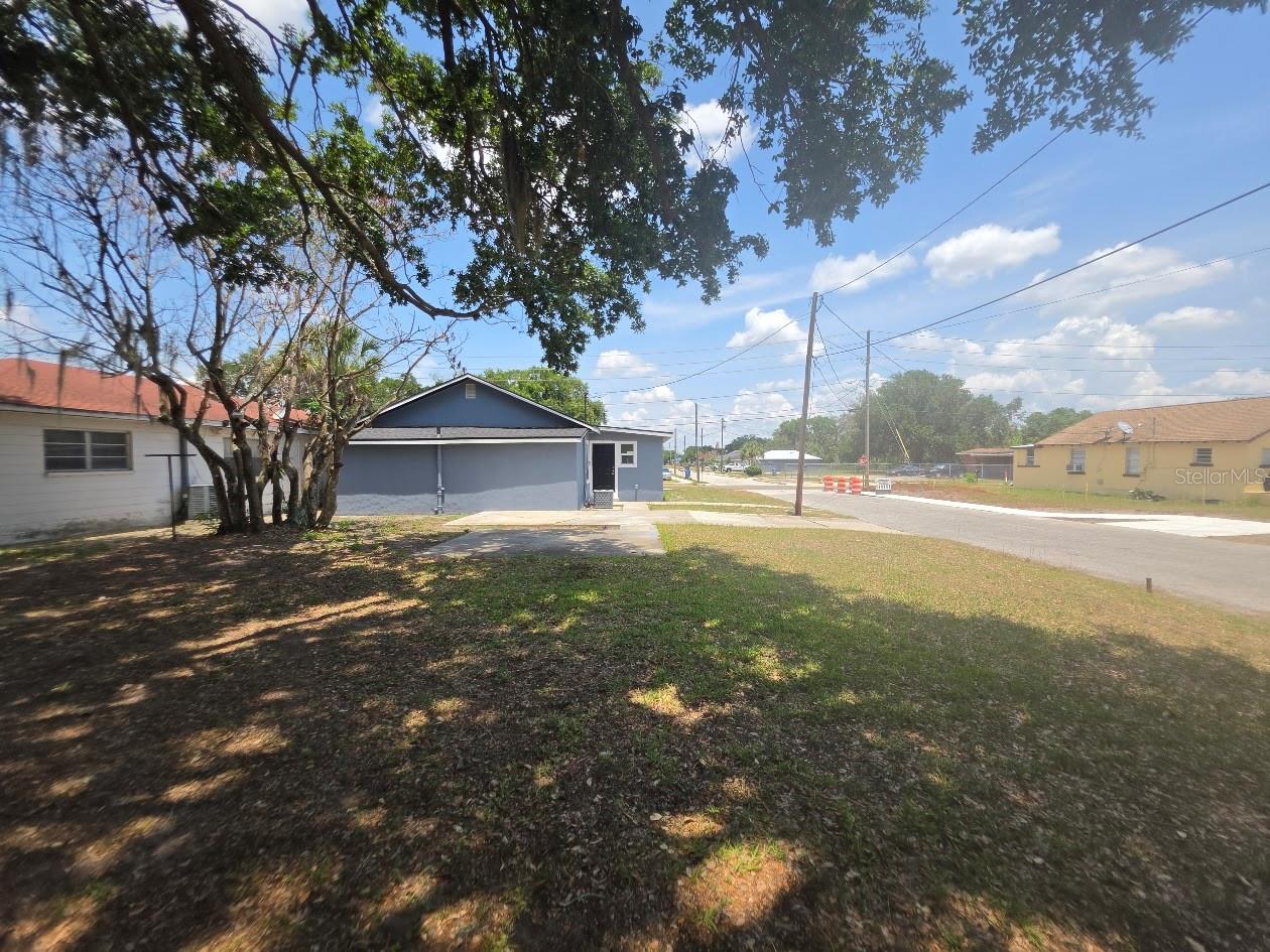 201 DR J A WILTSHIRE AVE W, LAKE WALES, FL, 33853