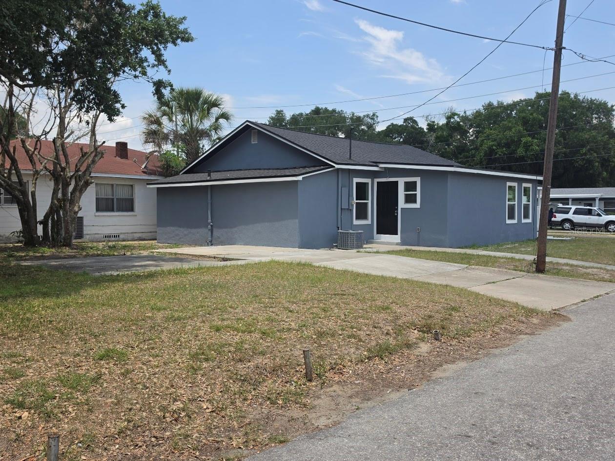 201 DR J A WILTSHIRE AVE W, LAKE WALES, FL, 33853