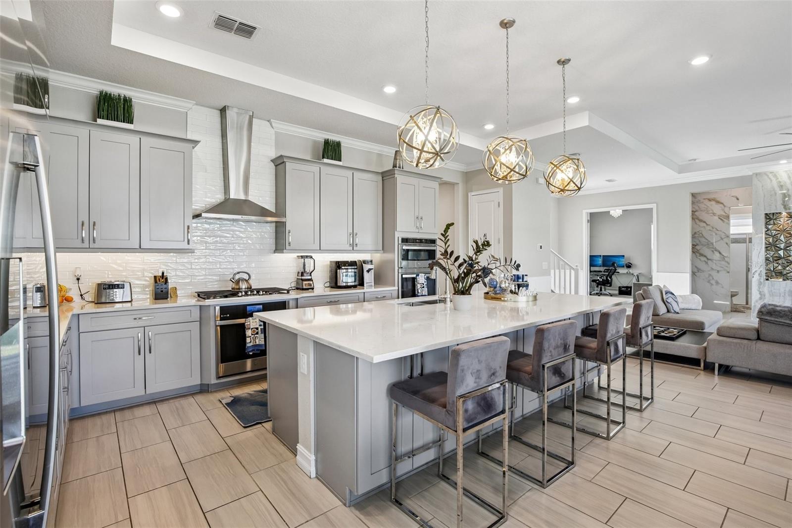 3110 CHRISTOPHERS WATCH LN, RUSKIN, FL, 33570