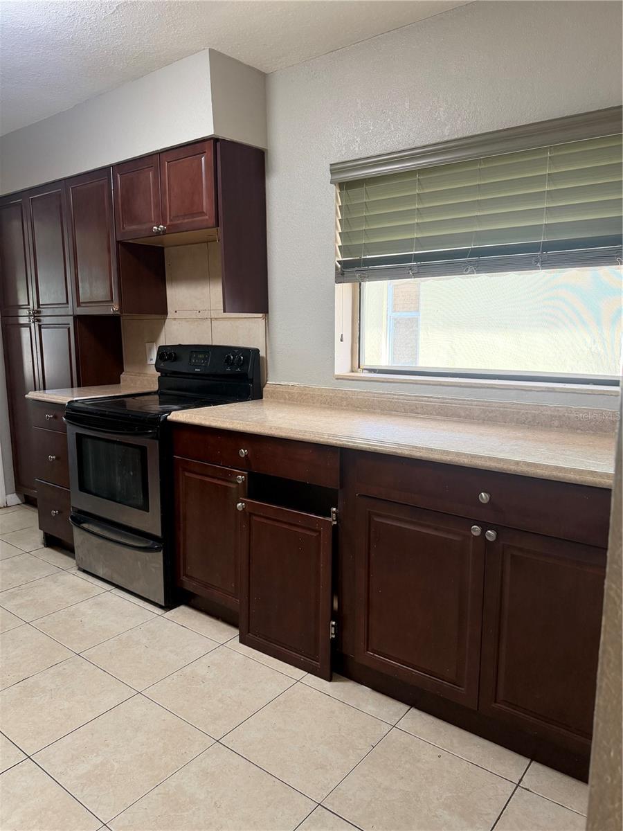 3255 18TH ST N, ST PETERSBURG, FL, 33713
