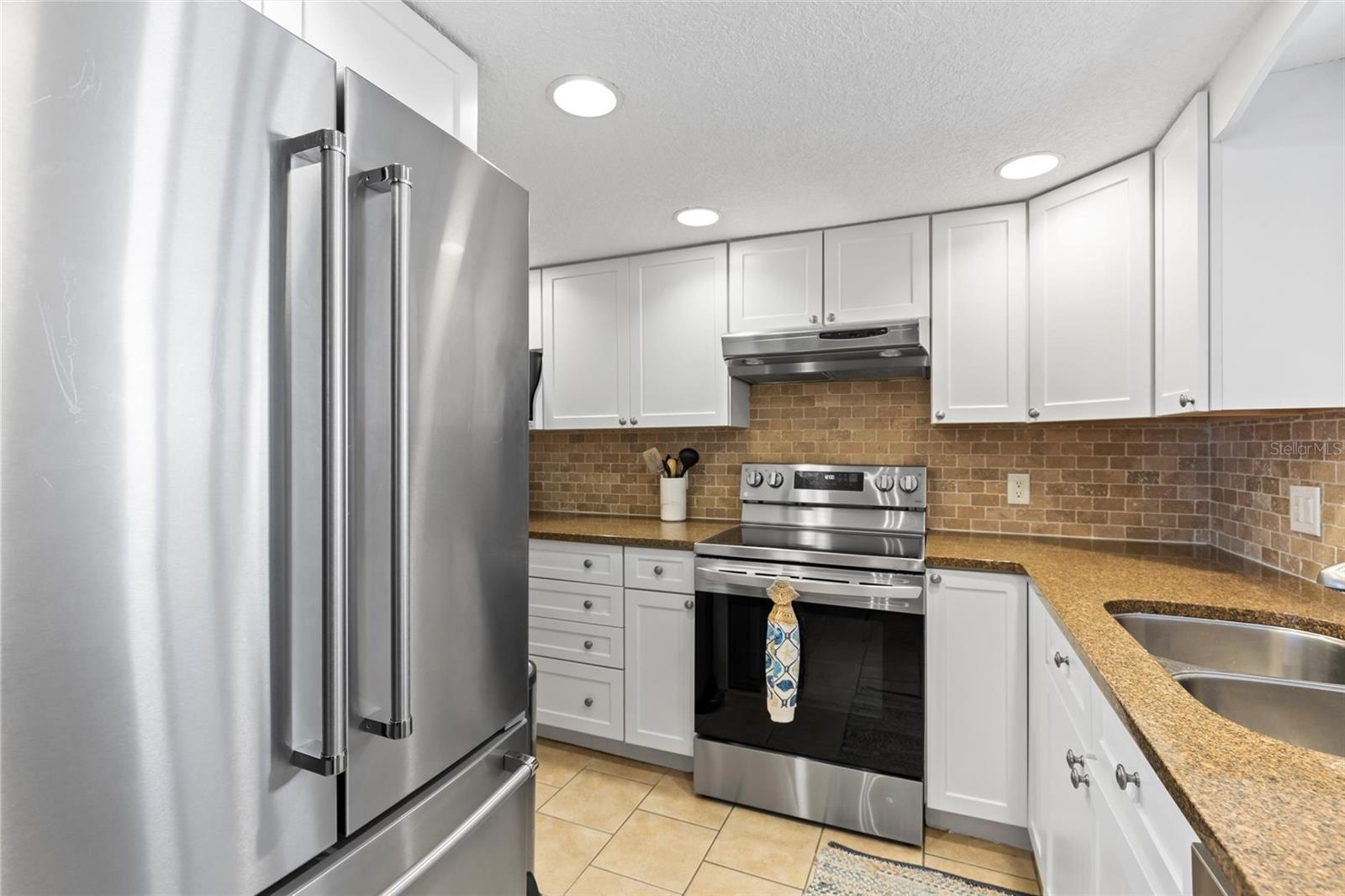 935 OCEAN SHORE BLVD #405, ORMOND BEACH, FL, 32176