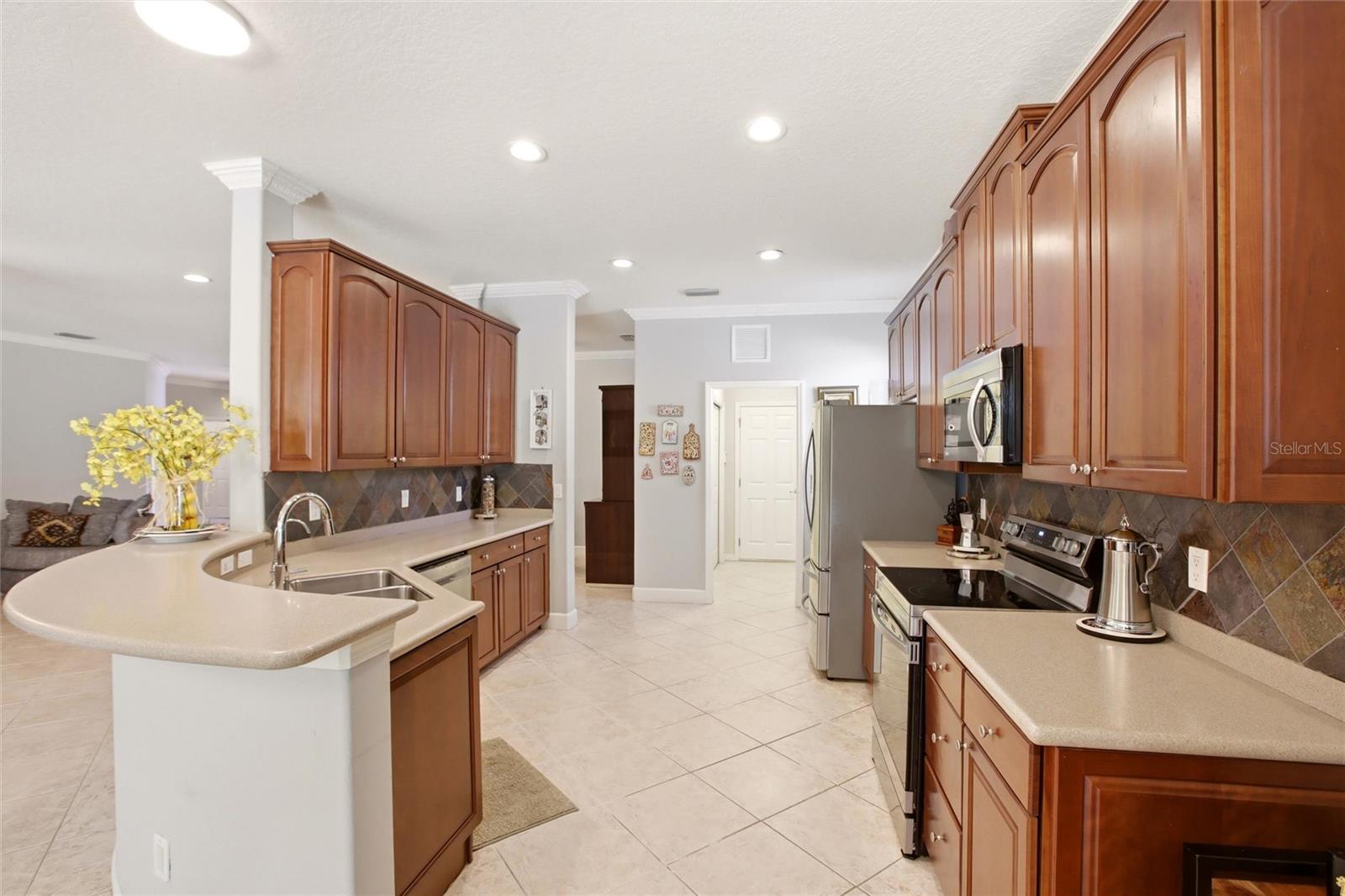 7131 67TH TER E, BRADENTON, FL, 34203