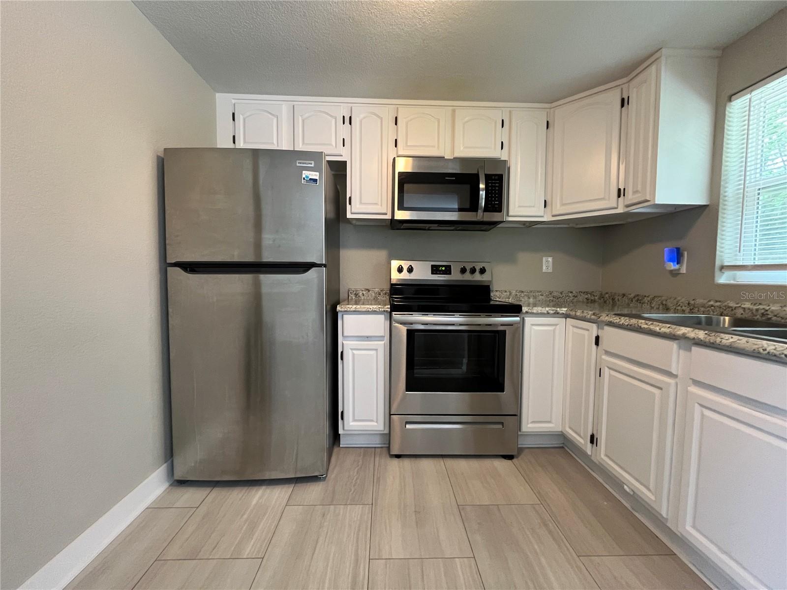 224 LAKEWOOD DR, DEBARY, FL, 32713