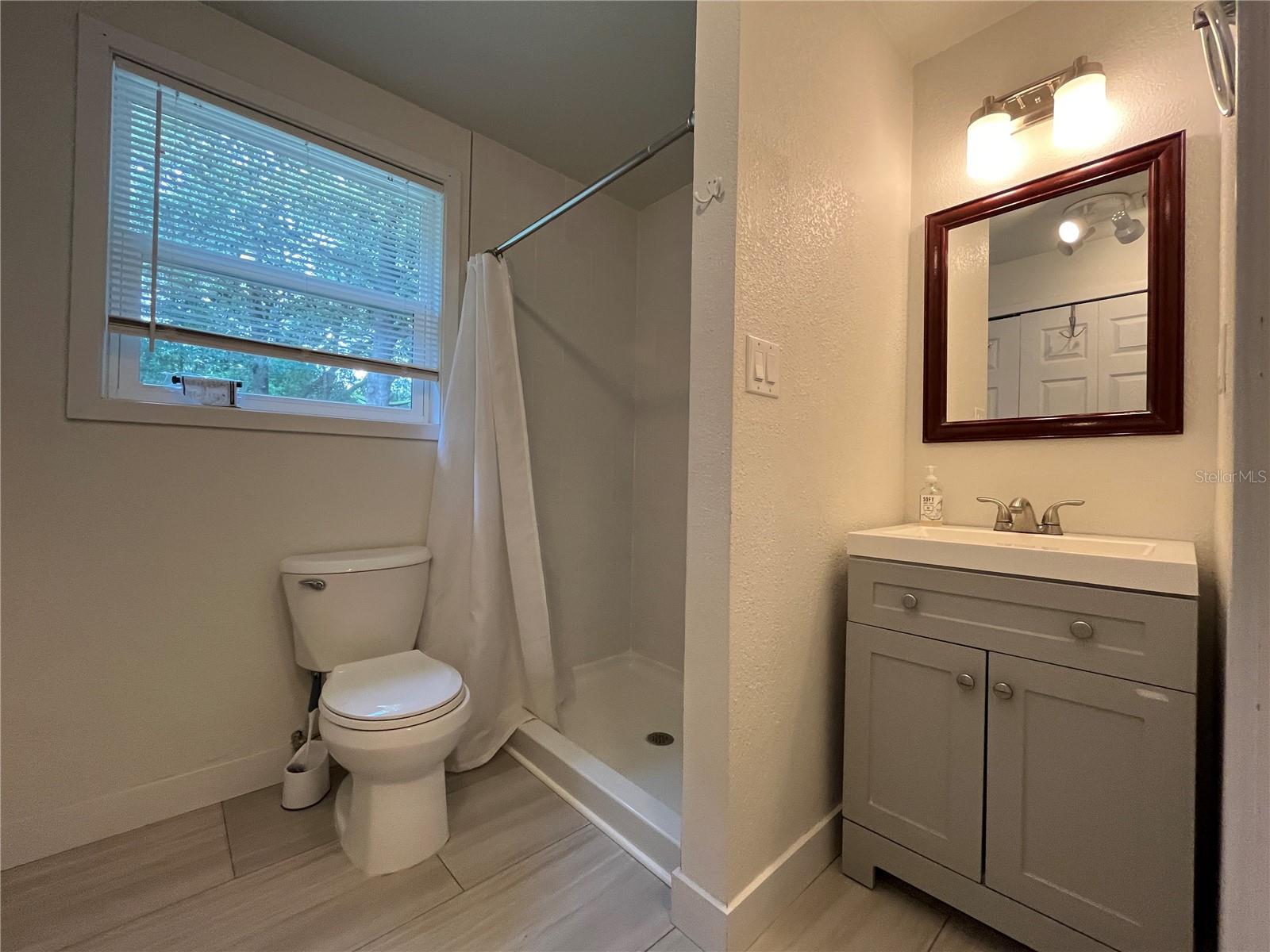 224 LAKEWOOD DR, DEBARY, FL, 32713