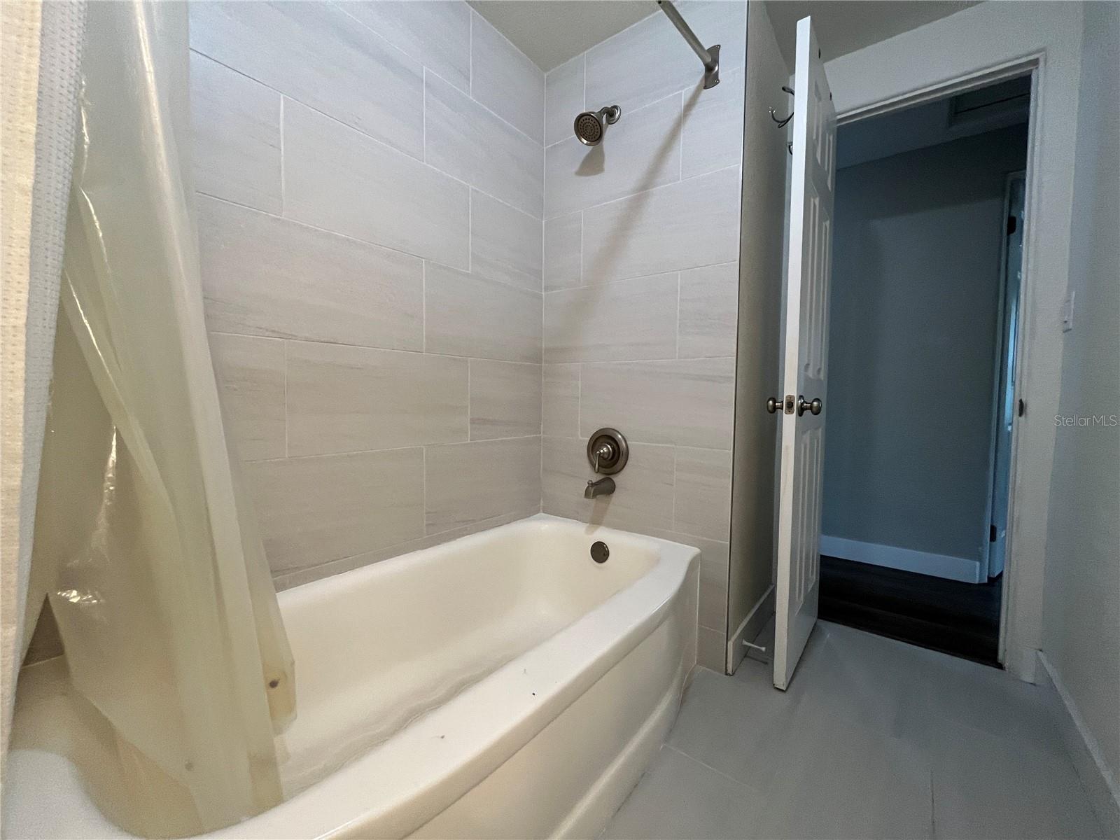 224 LAKEWOOD DR, DEBARY, FL, 32713