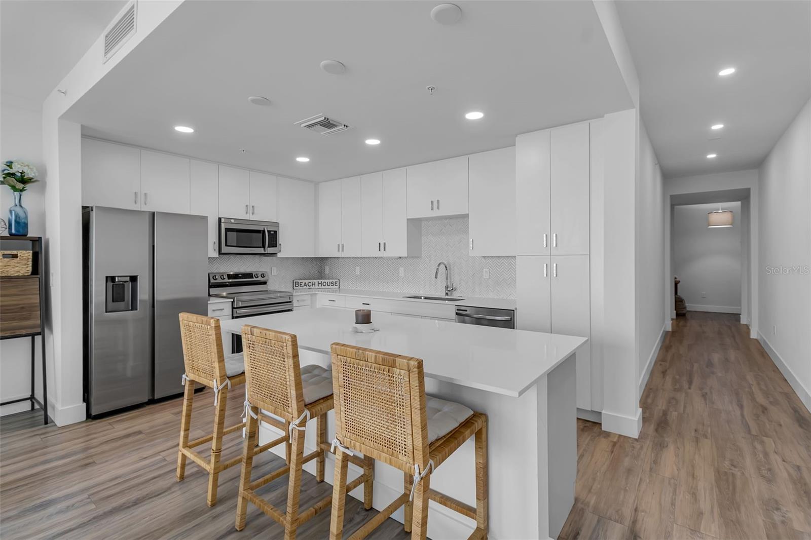 1703 N TAMIAMI TRL #211, SARASOTA, FL, 34234